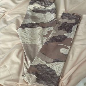neutral printed leggings